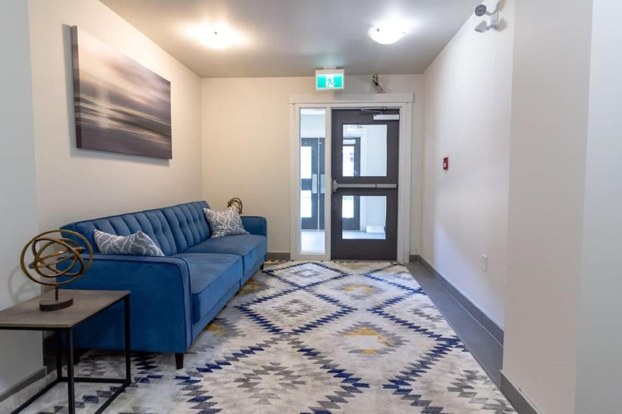 Newly Renovated Modern Condo Near Hospital, UNB Patio & Parking Coffee Saint John Esterno foto