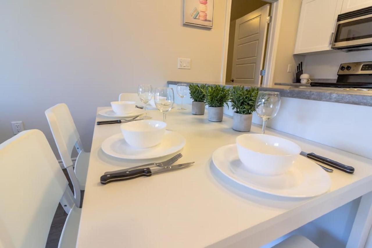 Newly Renovated Modern Condo Near Hospital, UNB Patio & Parking Coffee Saint John Esterno foto