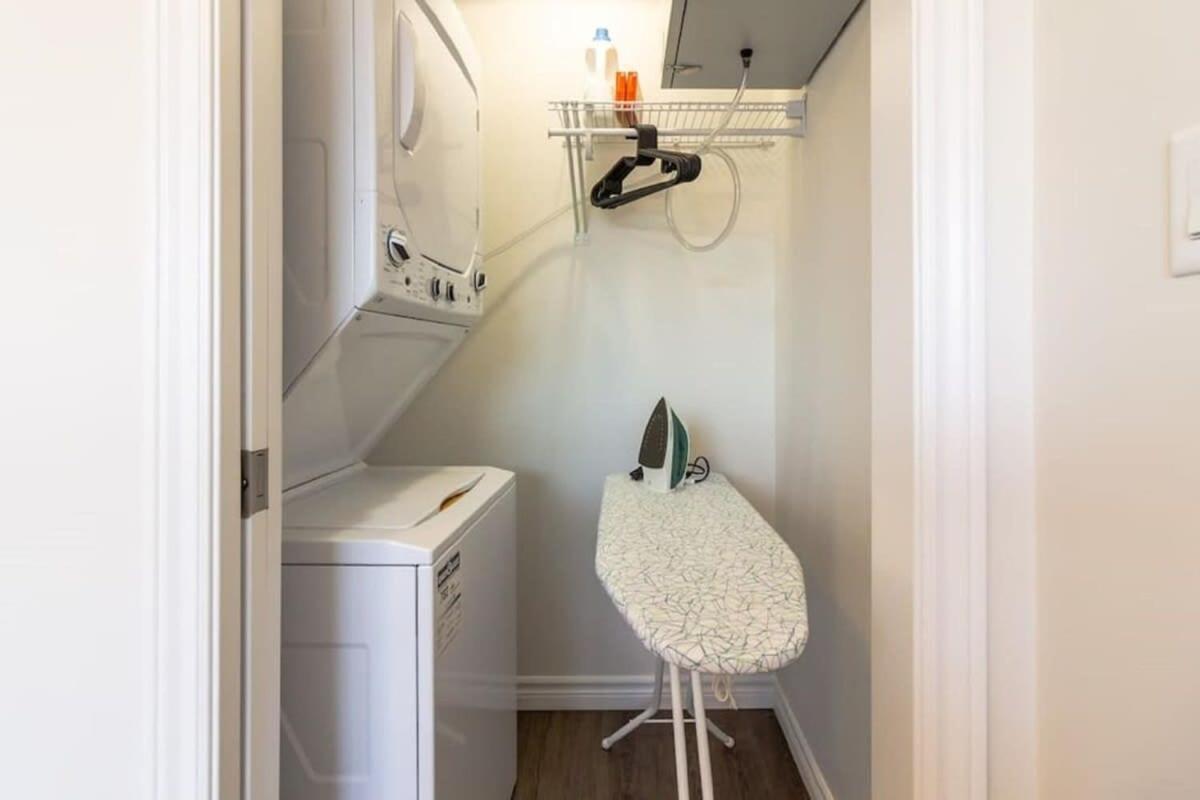 Newly Renovated Modern Condo Near Hospital, UNB Patio & Parking Coffee Saint John Esterno foto